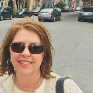 Meet your Posher, Staci